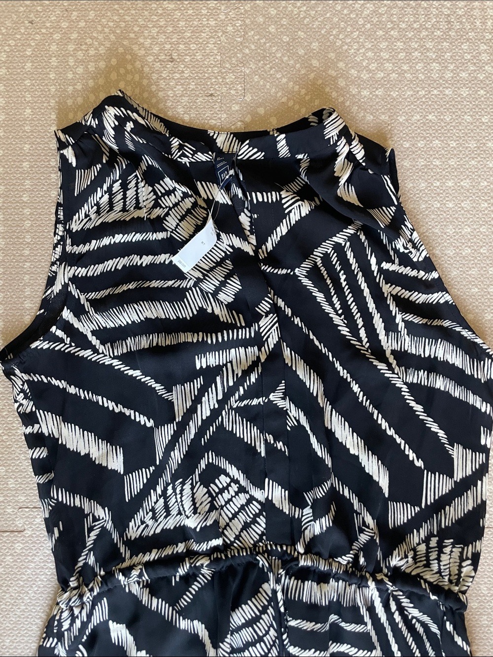 GAP Black and White Patterned Sleeveless Dress Fully Lined Size Medium Tall NWT - Picture 2 of 8